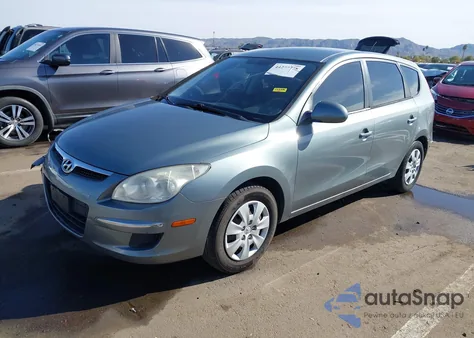 2010 Hyundai Elantra Touring Gls z USA, uszkodzony, nr VIN KMHDB8AE6AU084528